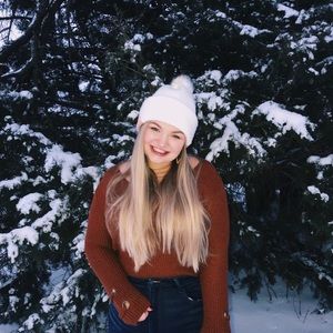 Meet your Posher, Addison